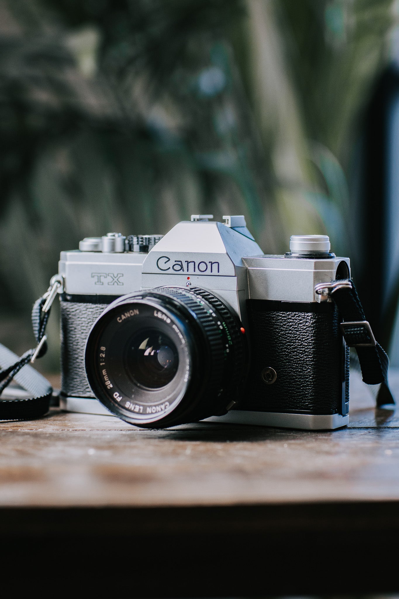 Canon TX 35mm SLR Vintage Film Camera w/Canon FD 50mm f2.8 Lens