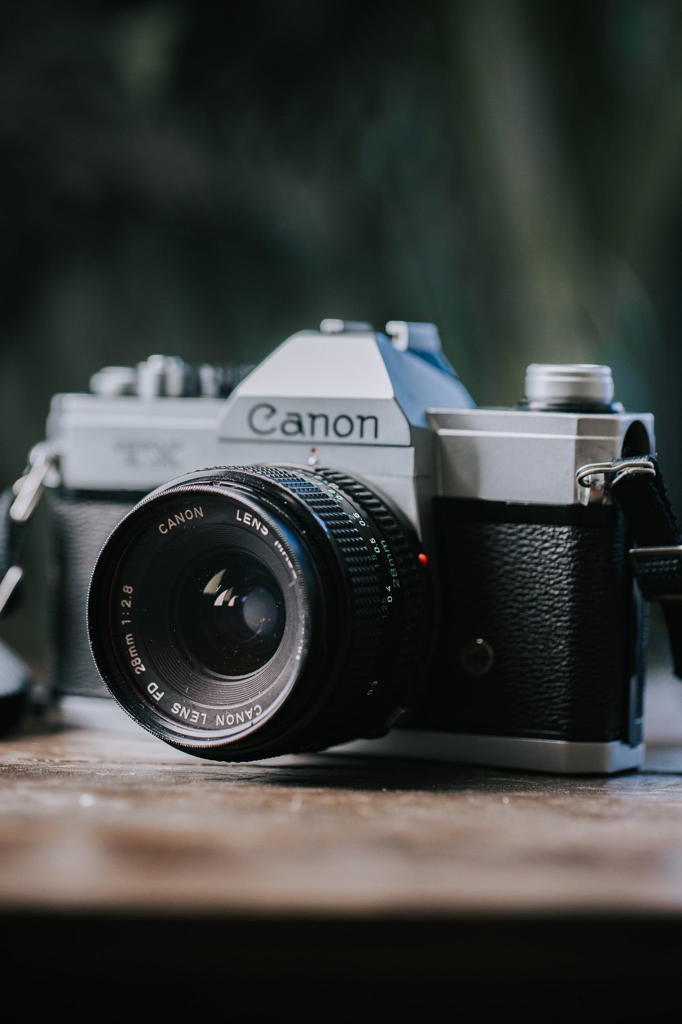 Canon TX 35mm SLR Vintage Film Camera w/Canon FD 50mm f2.8 Lens